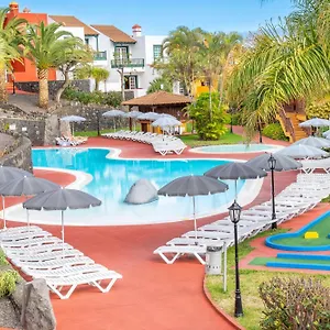 https://apartamentos-oasis-san-antonio.in-canary-islands.com