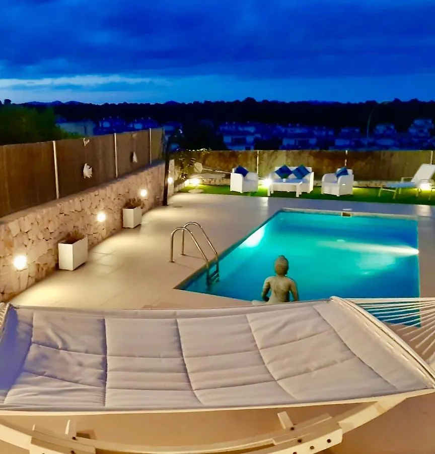 Villa Villas2Meet Mallorca Cala Romantica  Spanien